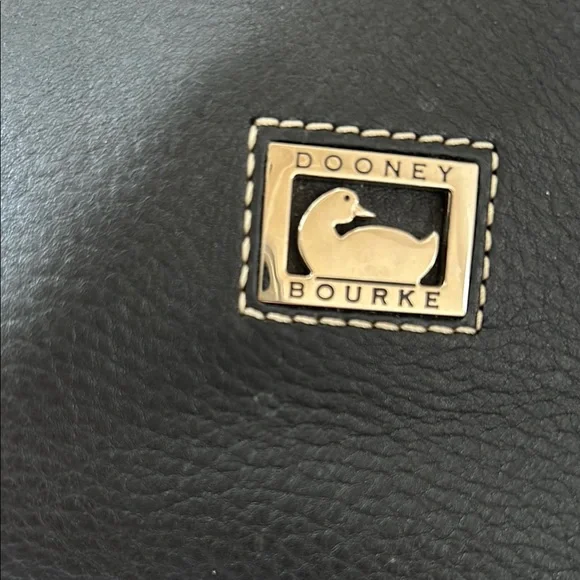 Dooney & Bourke Black Leather Wristlet Used Once. Like New - Picture 2 of 7